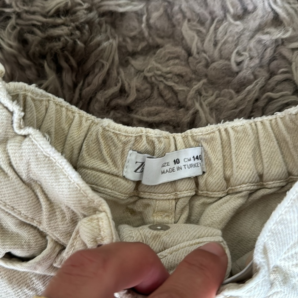 Zara Tan Jean Shorts - Picture 3 of 4